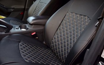 7 199 р. Чехлы для сидений Lord Autofashion Турин Ромб (экокожа) Opel Astra J хэтчбек 5 дв.  рестайлинг (2012-2017) (Чёрный, вставка чёрная, строчка бежевая)  с доставкой в г. Кинешма. Увеличить фотографию 3