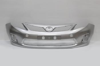 Бампер передний DAR (окрашенный) Toyota Corolla  E150 (2009-2013) седан рестайлинг (Серебристый металлик (Ultra silver 1F7))