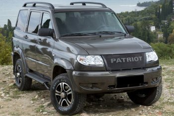 8 999 р. Решетка радиатора CrTuning - Чёрный БРУТ Уаз Патриот 23632 дорестайлинг пикап (2008-2014) (Установка с пластиковым бампером, Без надписи PATROT)  с доставкой в г. Кинешма. Увеличить фотографию 2